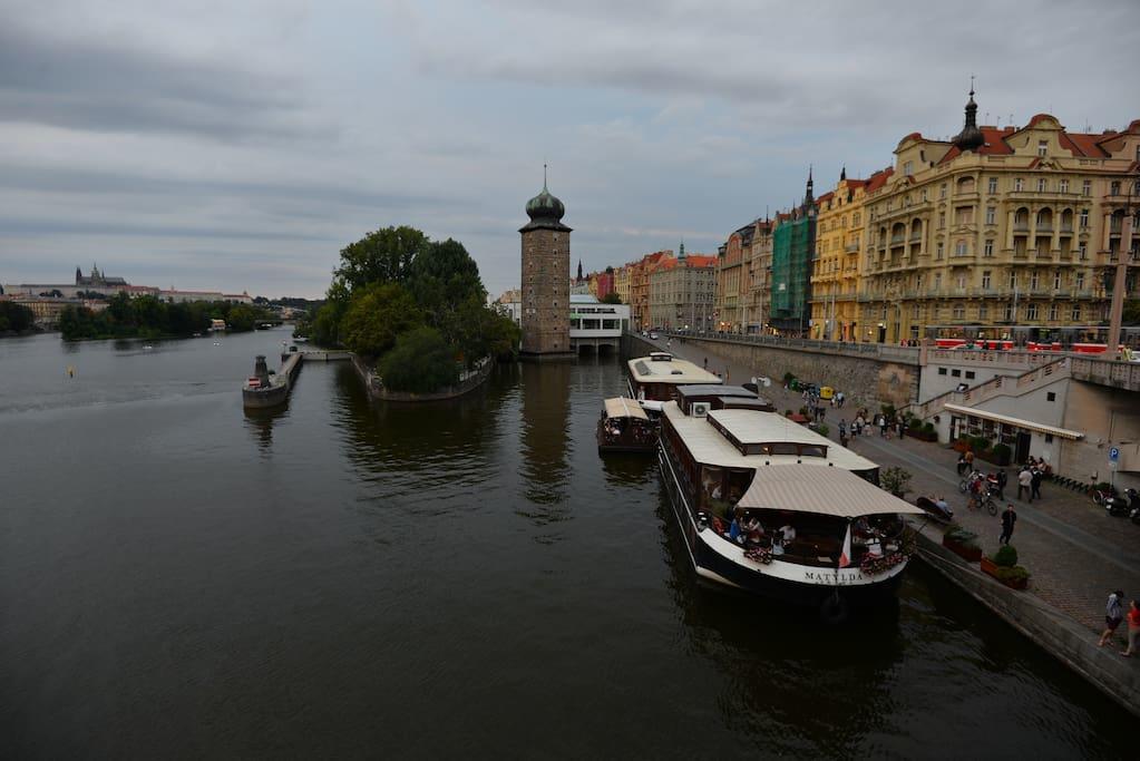 Apartments Resslova By The Dancing House Praga Exterior foto